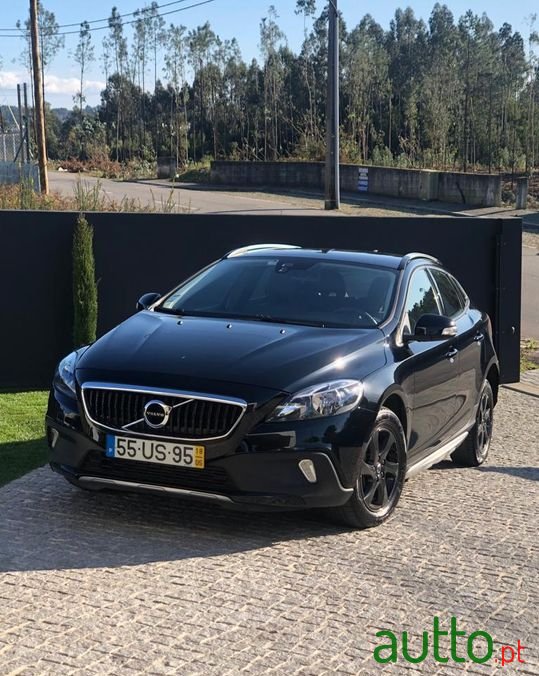 2018' Volvo V40 photo #1