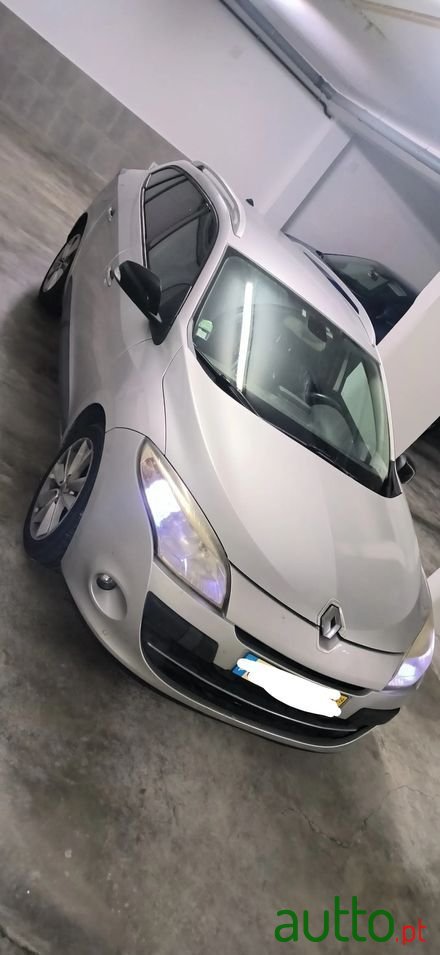 2019' Renault Mégane Sport Tourer photo #1