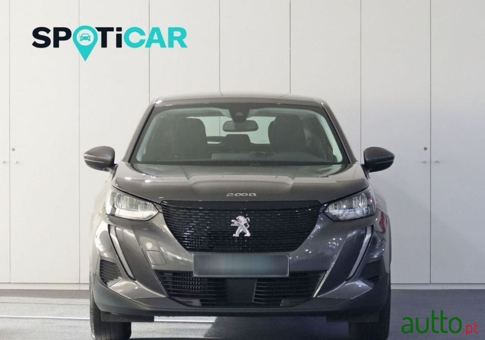 2021' Peugeot 2008 photo #2