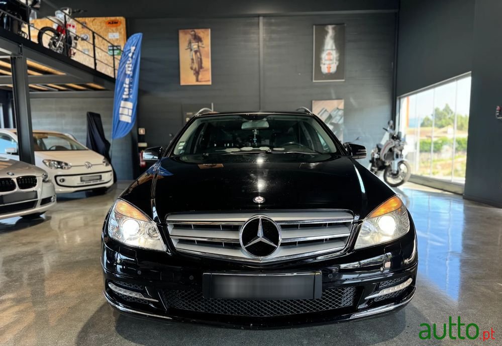 2010' Mercedes-Benz C 250 photo #1