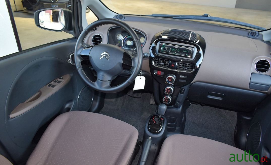 2020' Citroen C-Zero photo #4