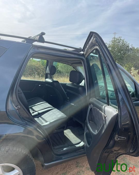 2001' Mercedes-Benz Ml-270 photo #6