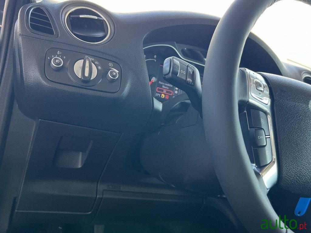 2011' Ford S-Max photo #5