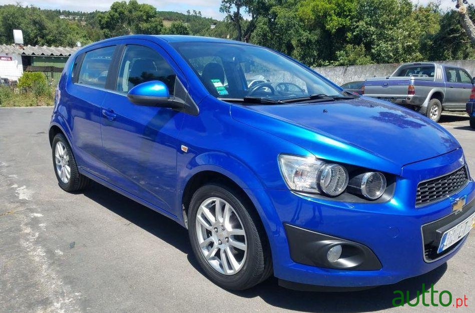2011' Chevrolet Aveo photo #2