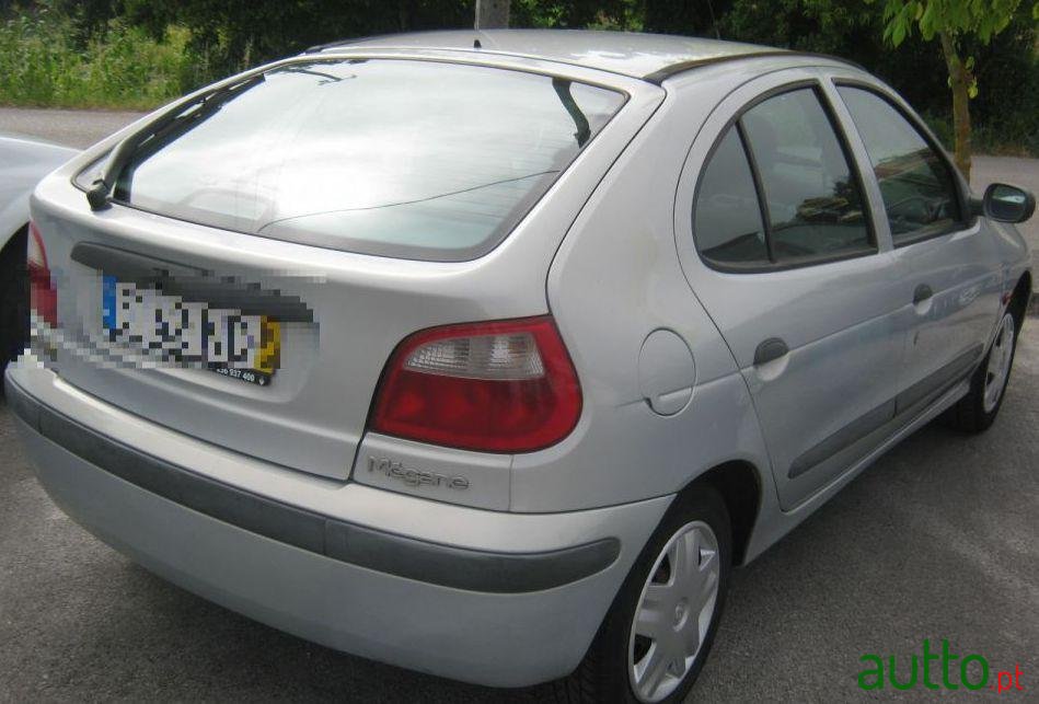 1999' Renault Megane 1.4 16V Rte photo #2