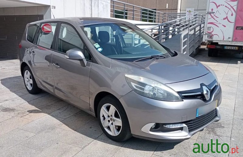 2014' Renault Grand Scenic Energy photo #2