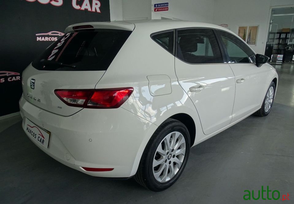 2013' SEAT Leon photo #5