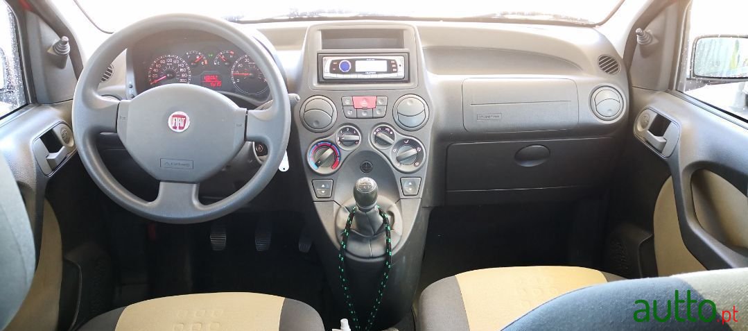 2009' Fiat Panda photo #5