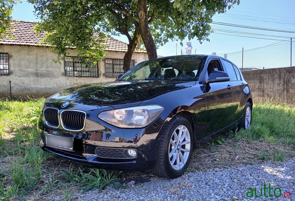 2012' BMW Série 1 D Line Sport photo #1