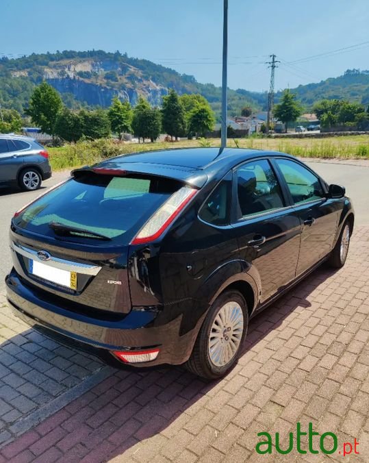 2009' Ford Focus photo #4