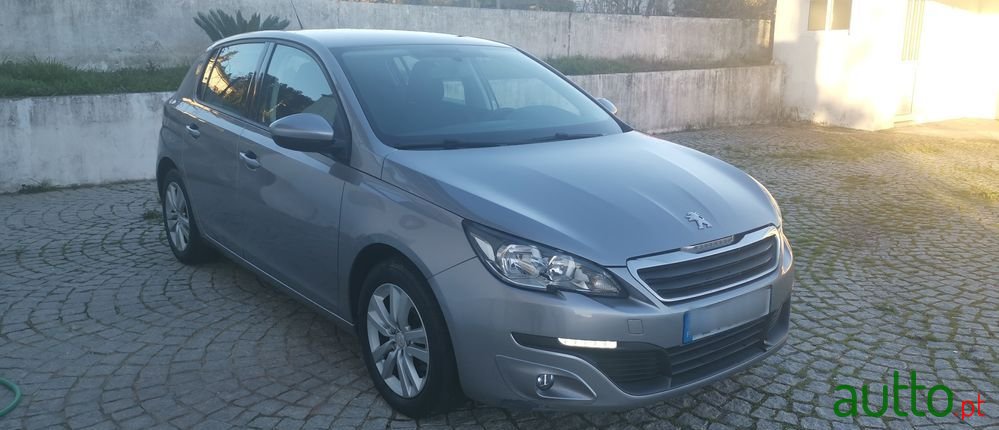 2014' Peugeot 308 photo #2