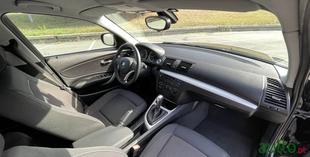 2011' BMW 118 Da Line Sport photo #5