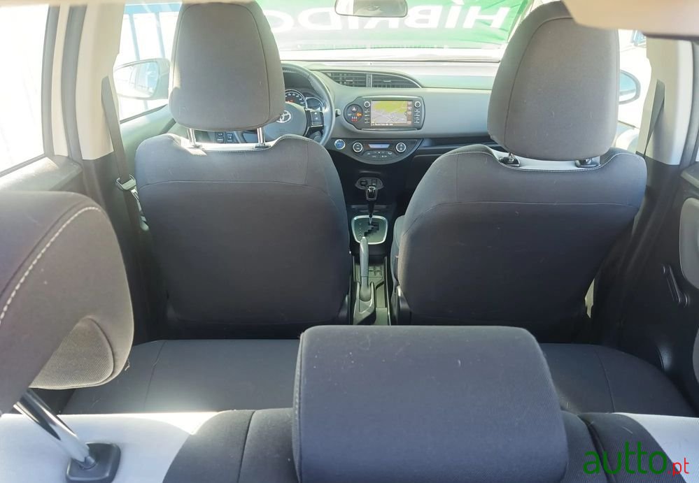 2019' Toyota Yaris photo #3