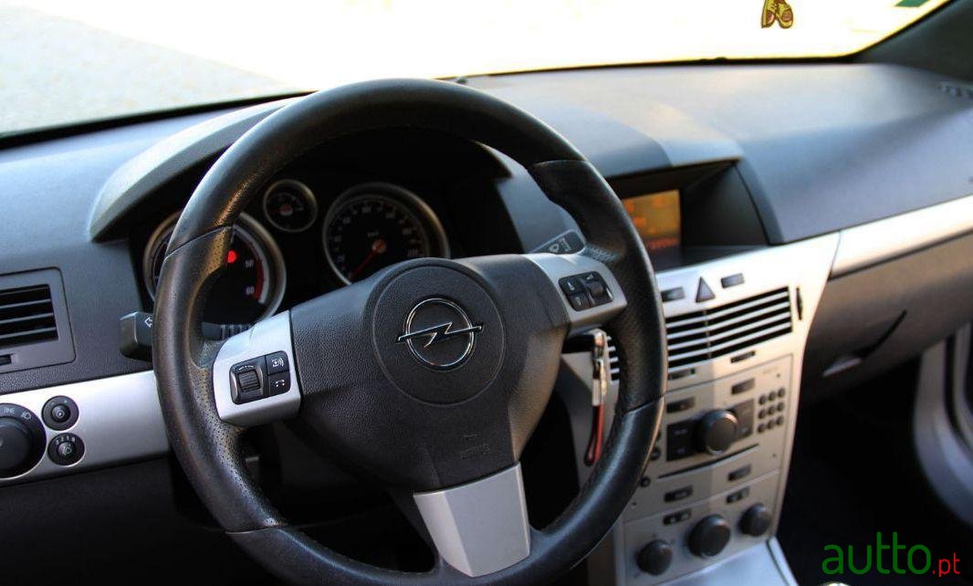 2008' Opel Astra Gtc (Versão 1.7 125Cv) photo #1