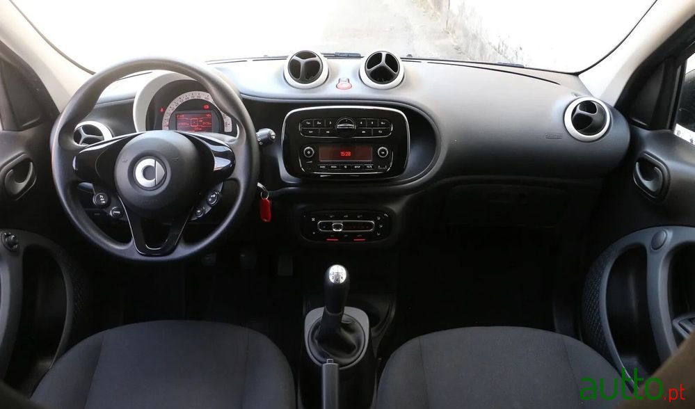 2017' Smart Forfour photo #3