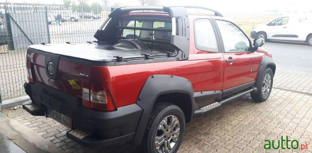 2013' Fiat Strada photo #1