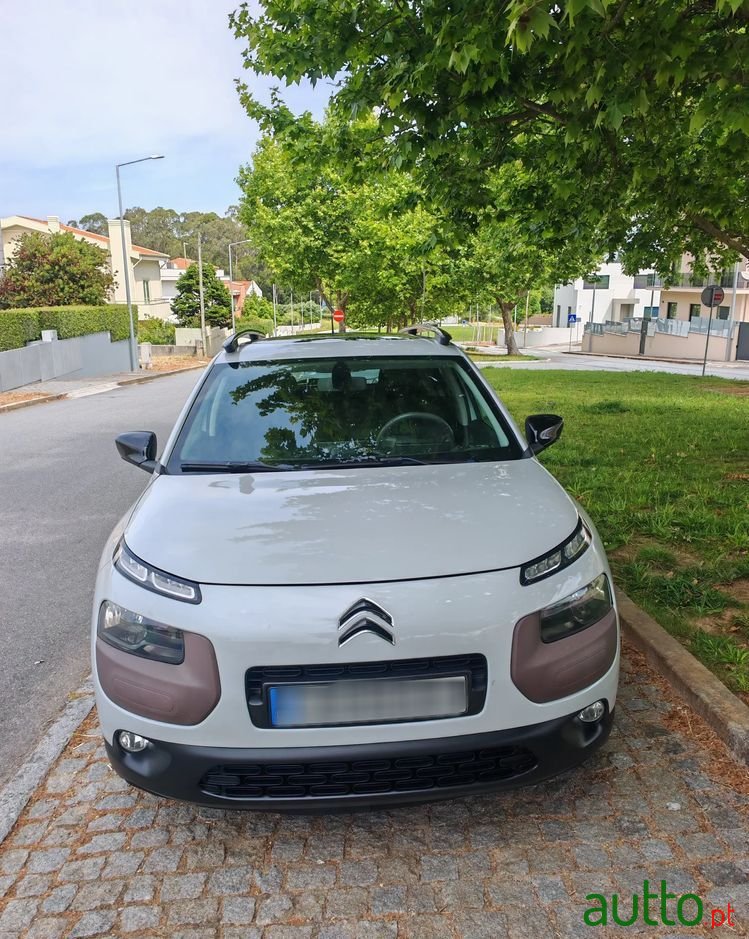 2015' Citroen C4 Cactus photo #3