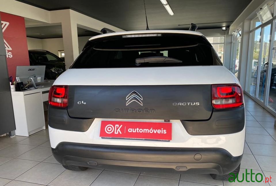 2015' Citroen C4 Cactus photo #5