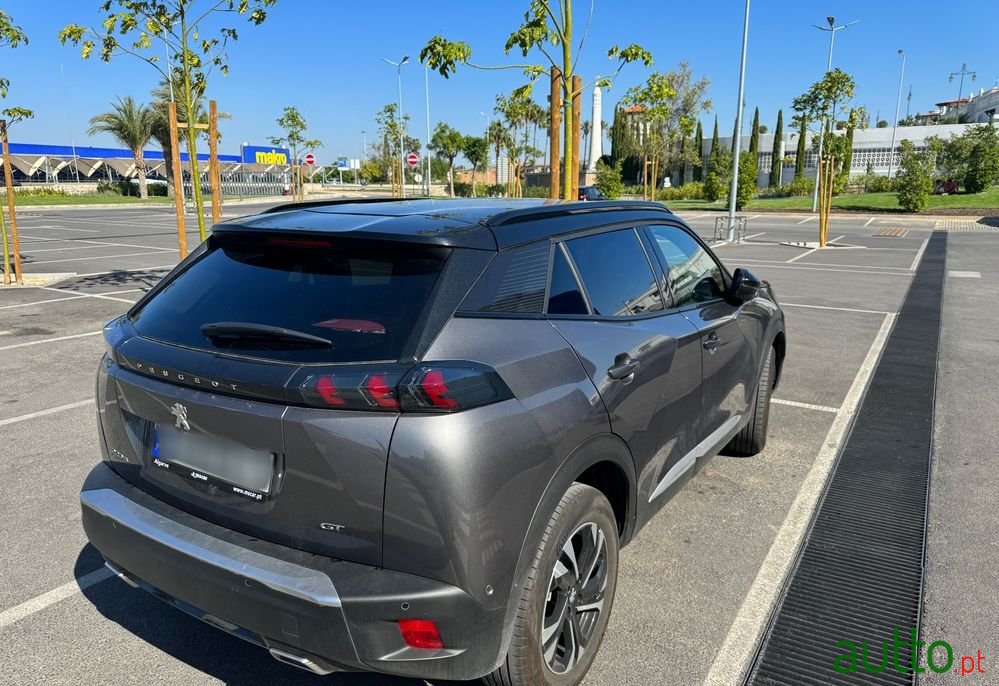 2023' Peugeot 2008 photo #2
