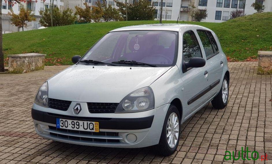 2003' Renault Clio 1.2 16V photo #1