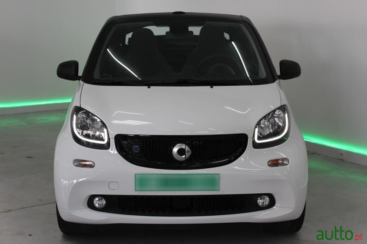 2018' Smart Fortwo photo #3