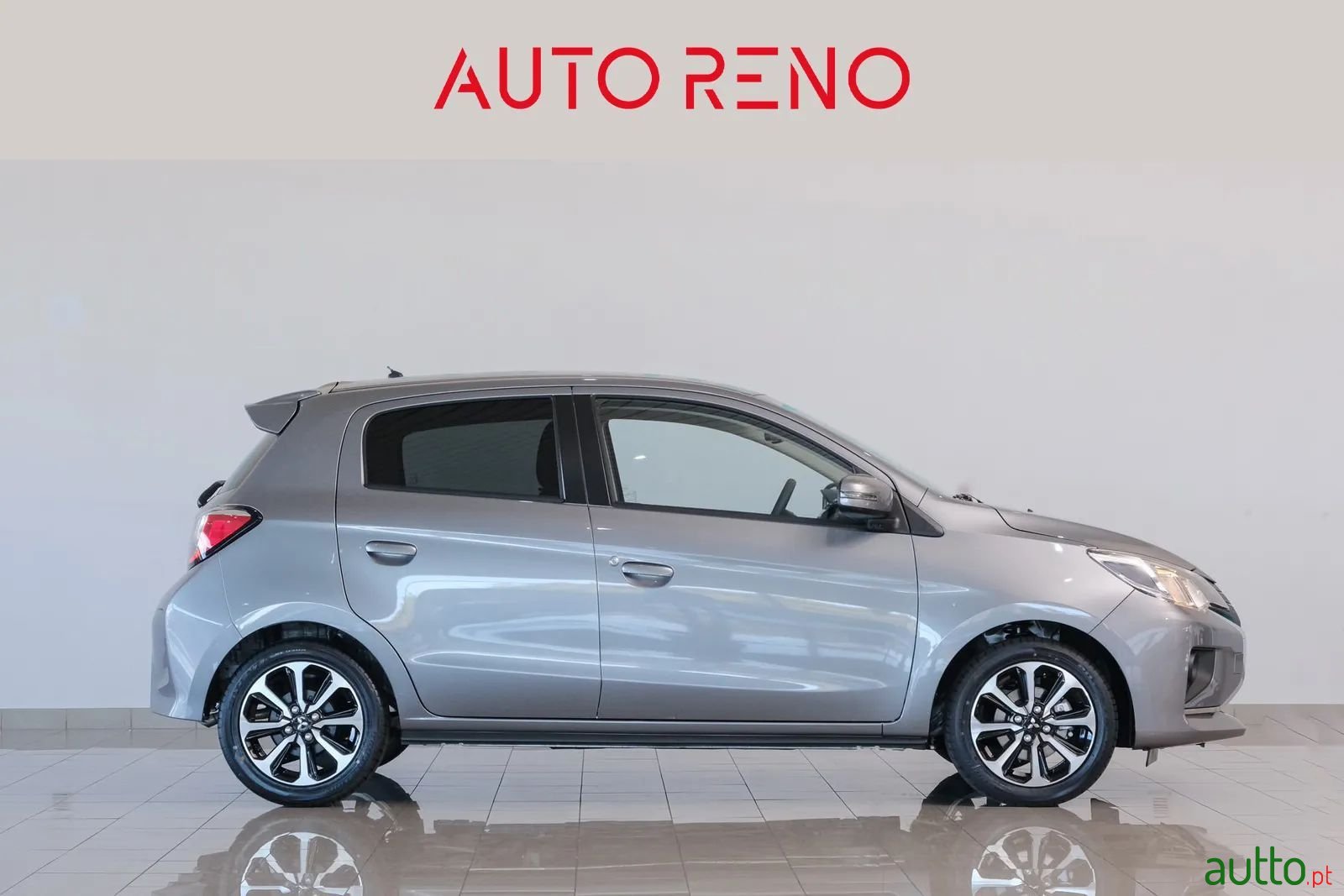 2022' Mitsubishi Space Star photo #2