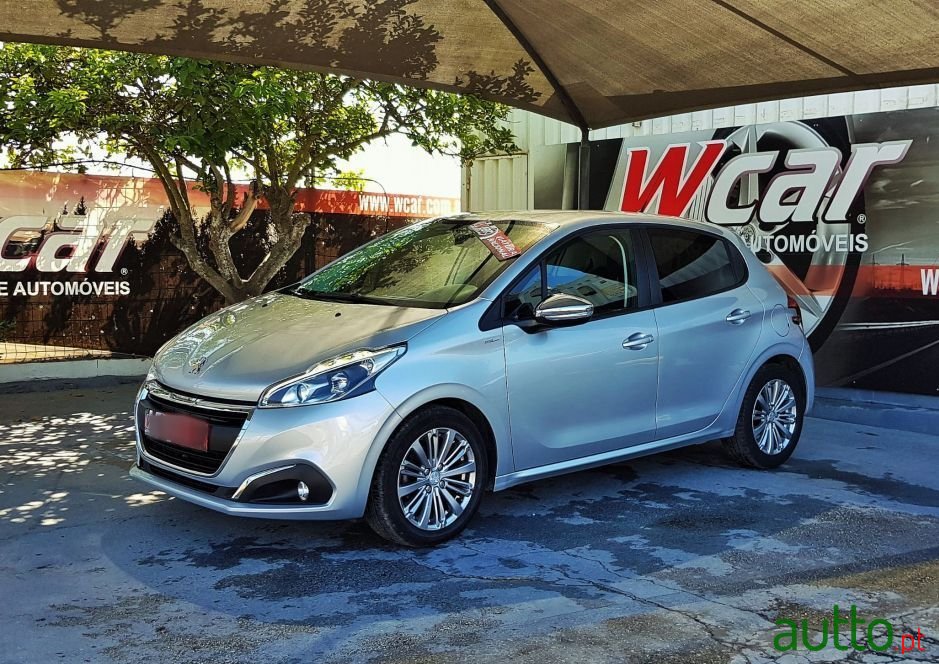 2018' Peugeot 208 photo #1