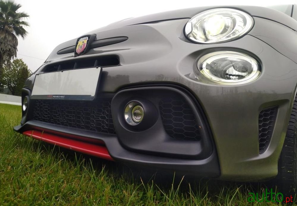 2018' Fiat 595 Abarth photo #1