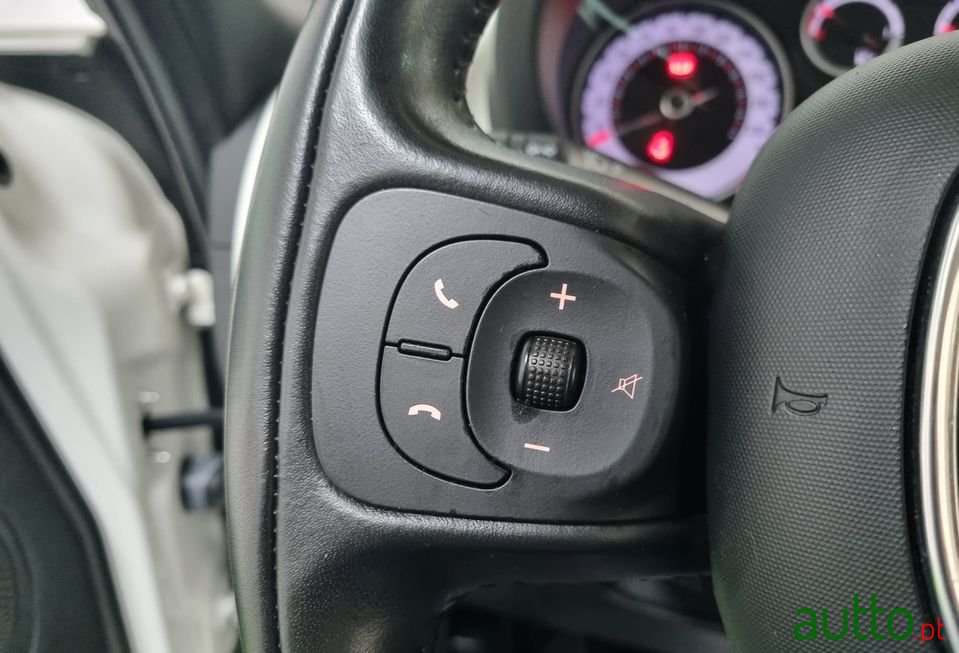 2016' Fiat 500L photo #5