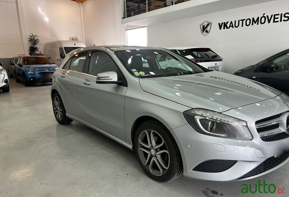 2015' Mercedes-Benz Classe A Cdi 7G Dct photo #1