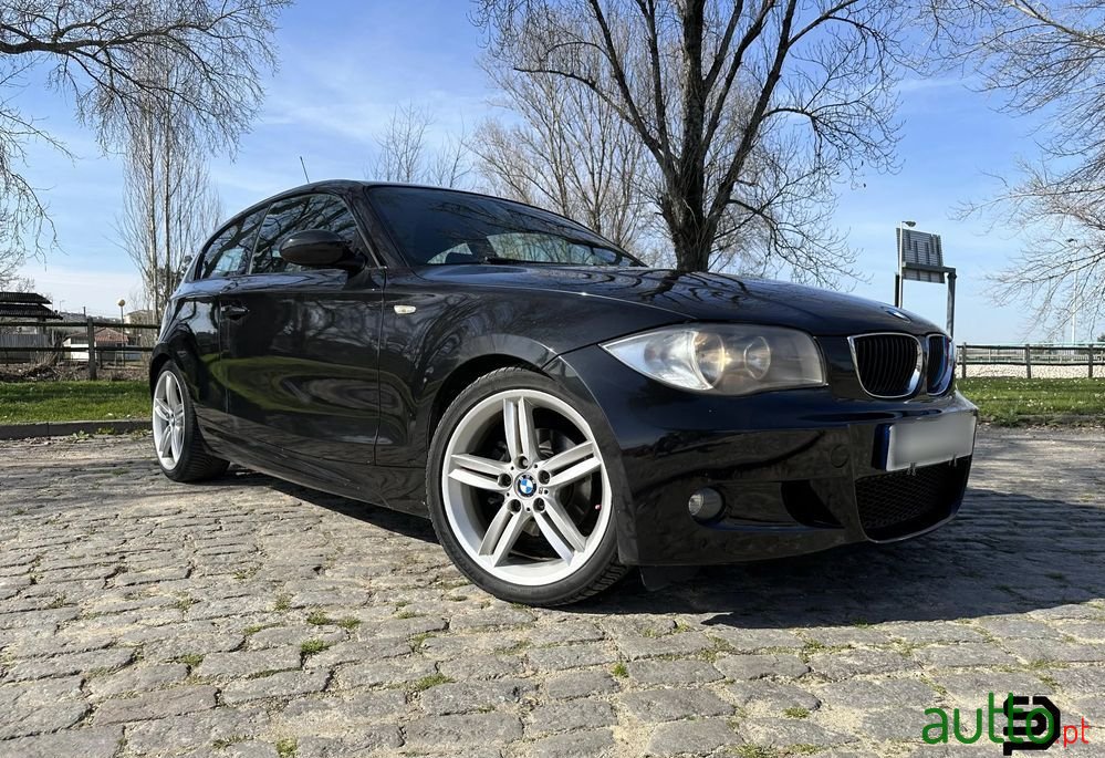 2008' BMW 118 D Pack M photo #1