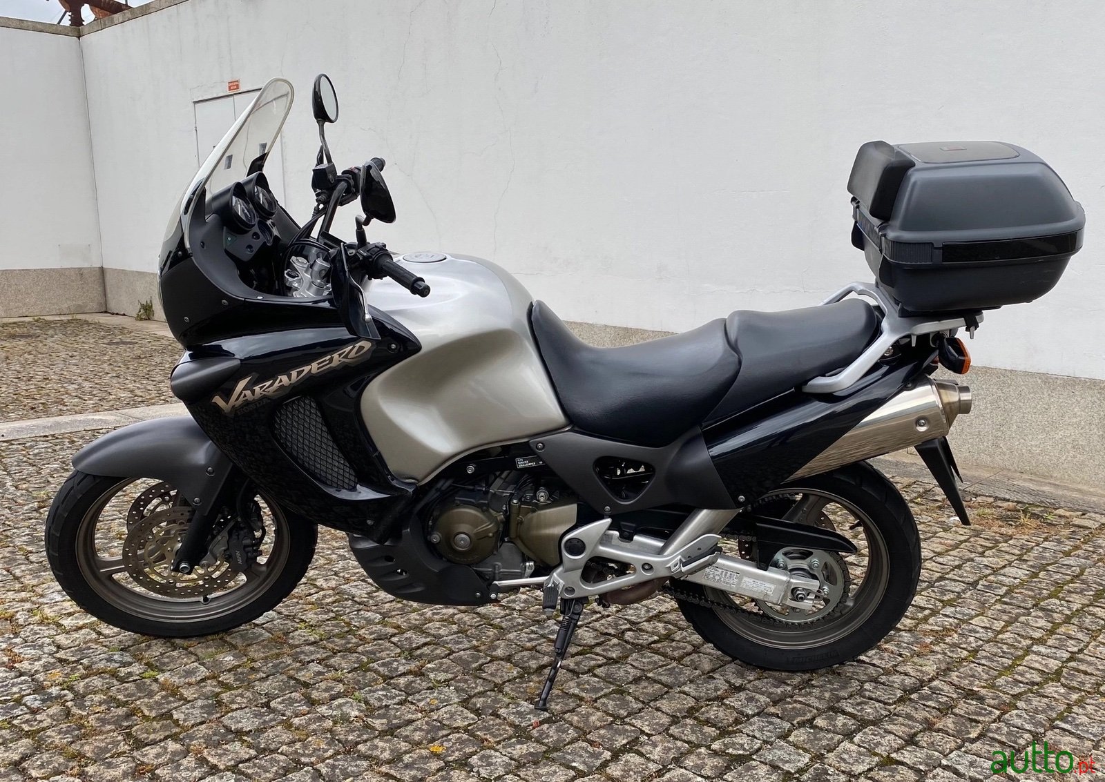 2000' Honda Varadero XL 1000 photo #1