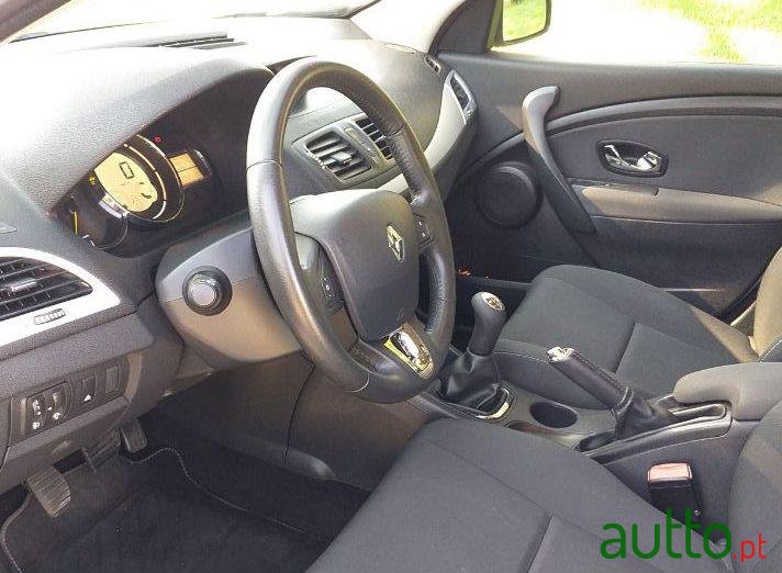 2013' Renault Megane S Dynamic photo #3