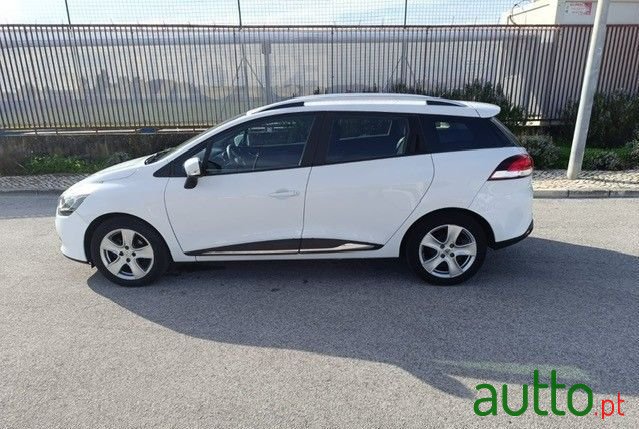 2014' Renault Clio Sport Tourer photo #5