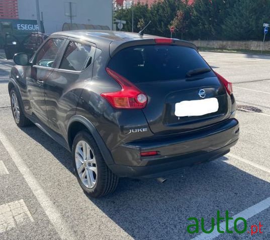 2010' Nissan Juke Tekna Premium photo #4