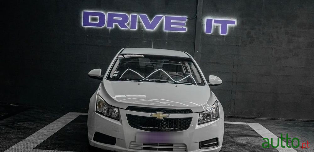 2012' Chevrolet Cruze photo #3