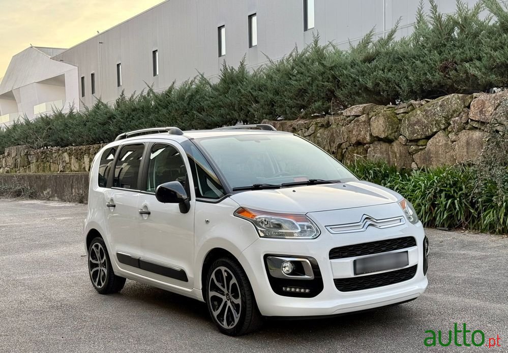 2017' Citroen C3 Picasso photo #6