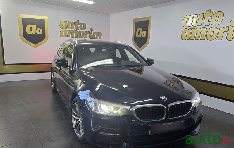 2017' BMW Série 5 D Pack M Auto photo #3