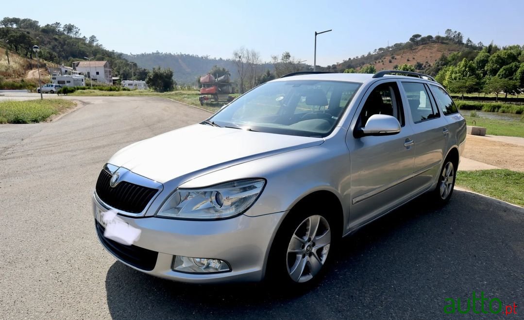 2009' Skoda Octavia photo #1
