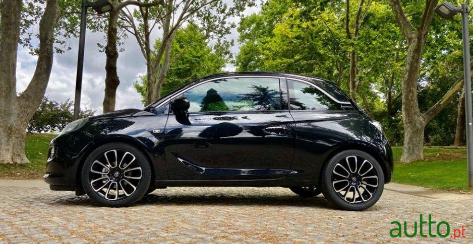 2013' Opel Adam 1.2 Glam photo #2