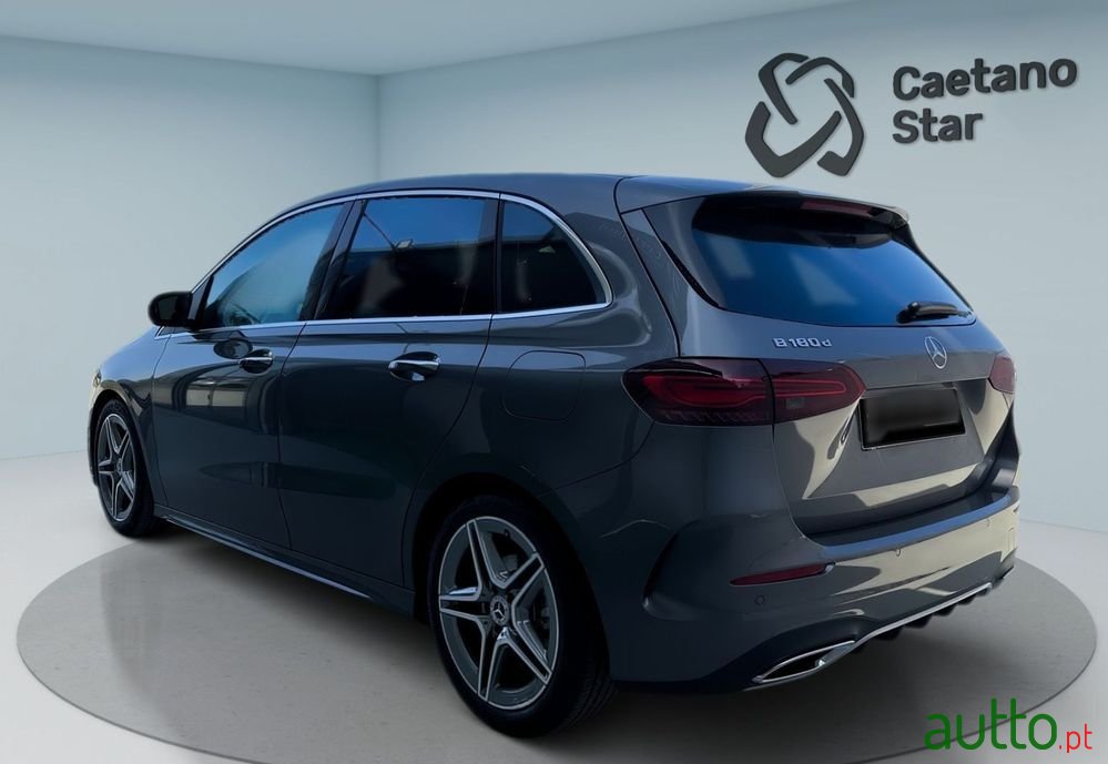 2023' Mercedes-Benz B 180 photo #5