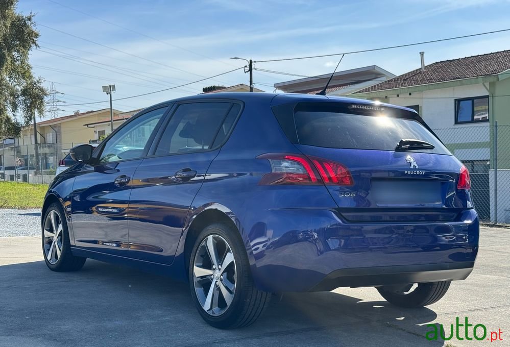 2018' Peugeot 308 Puretech photo #5