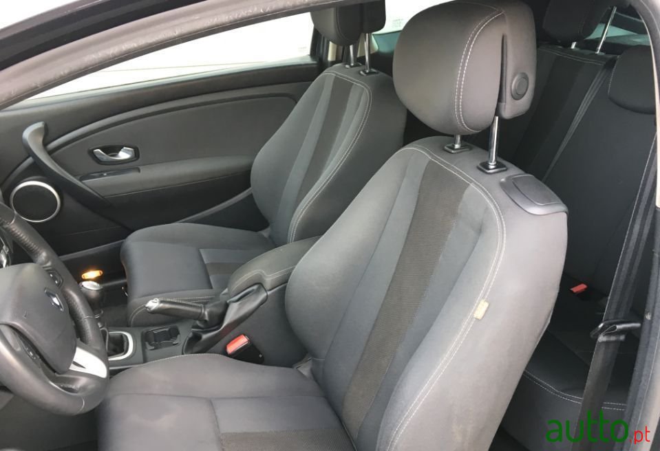 2009' Renault Megane 1.5 Dci photo #5