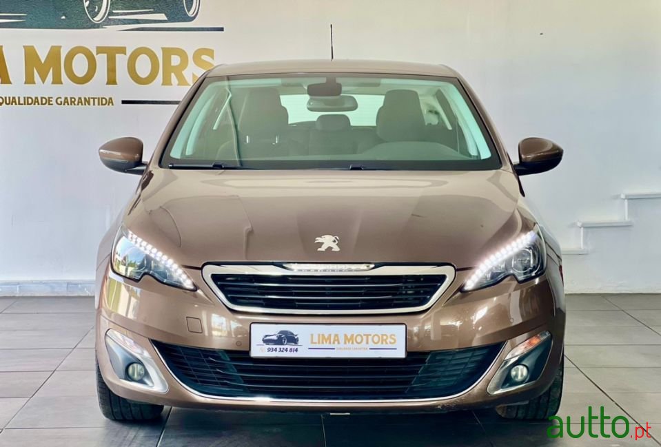 2014' Peugeot 308 photo #2