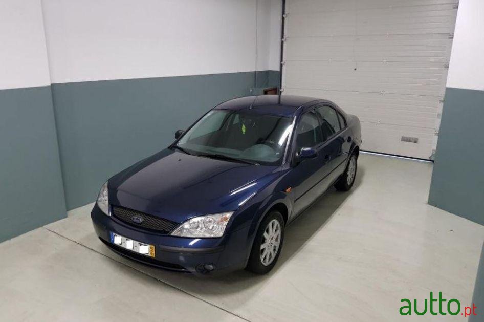 2002' Ford Mondeo 1.8I 16V Ghia photo #2