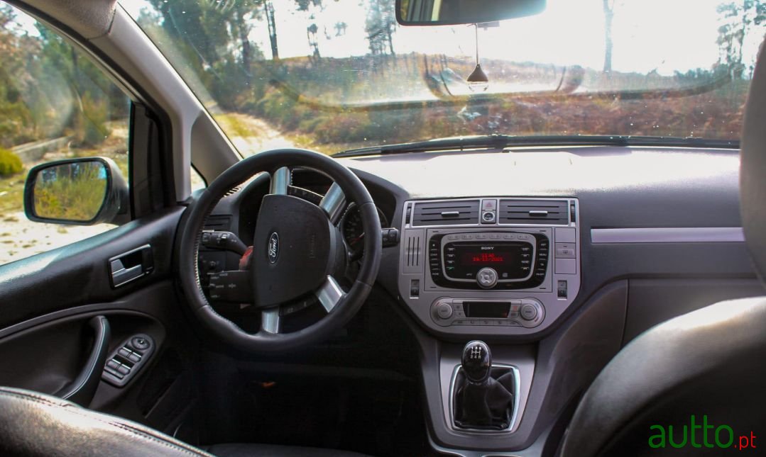 2010' Ford C-MAX photo #3