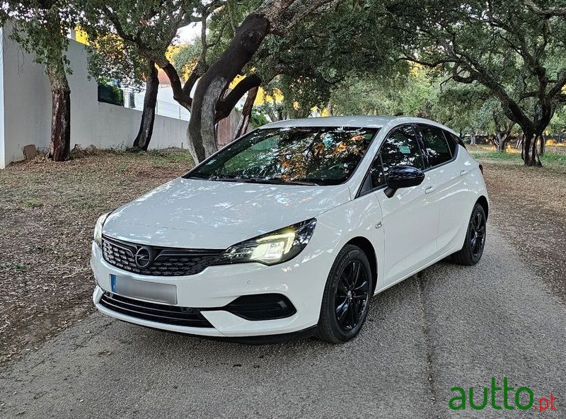 2020' Opel Astra 1.5 D Gs Line S/S photo #2