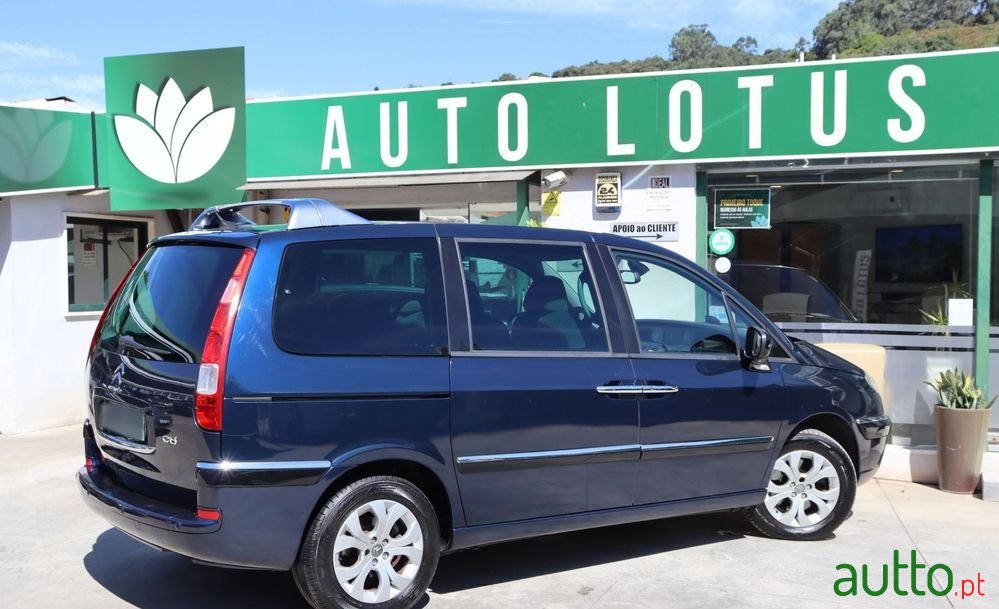 2012' Citroen C8 photo #6