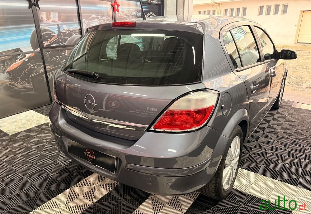2007' Opel Astra 1.4 Edition photo #3