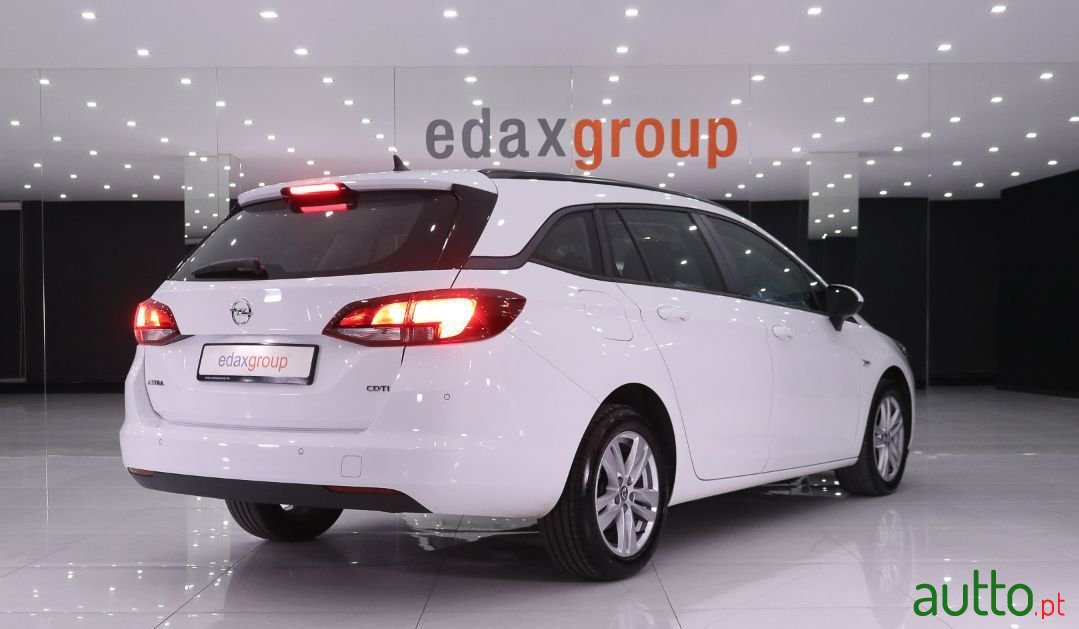 2018' Opel Astra Sports Tourer photo #3